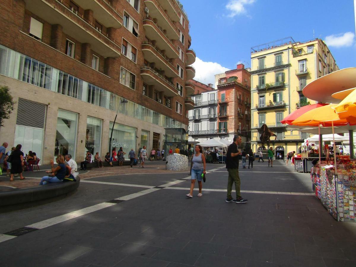 Casa Vacanze La Fenice 那不勒斯 外观 照片