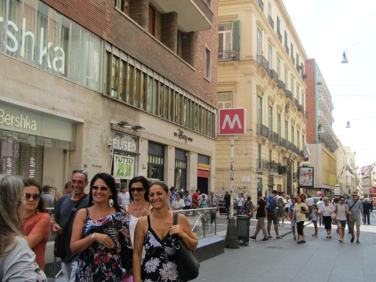Casa Vacanze La Fenice 那不勒斯 外观 照片